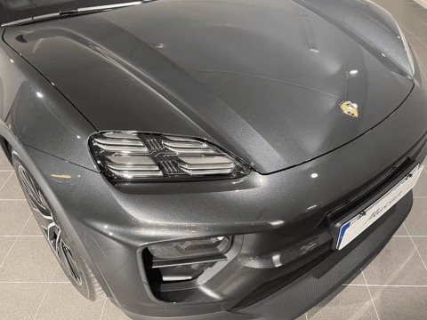 Visuel livraison Porsche Macan 408 ch