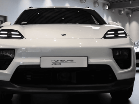Visuel livraison Porsche Macan 360 ch